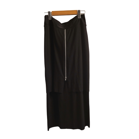 Skirt - Picture 2 of 4